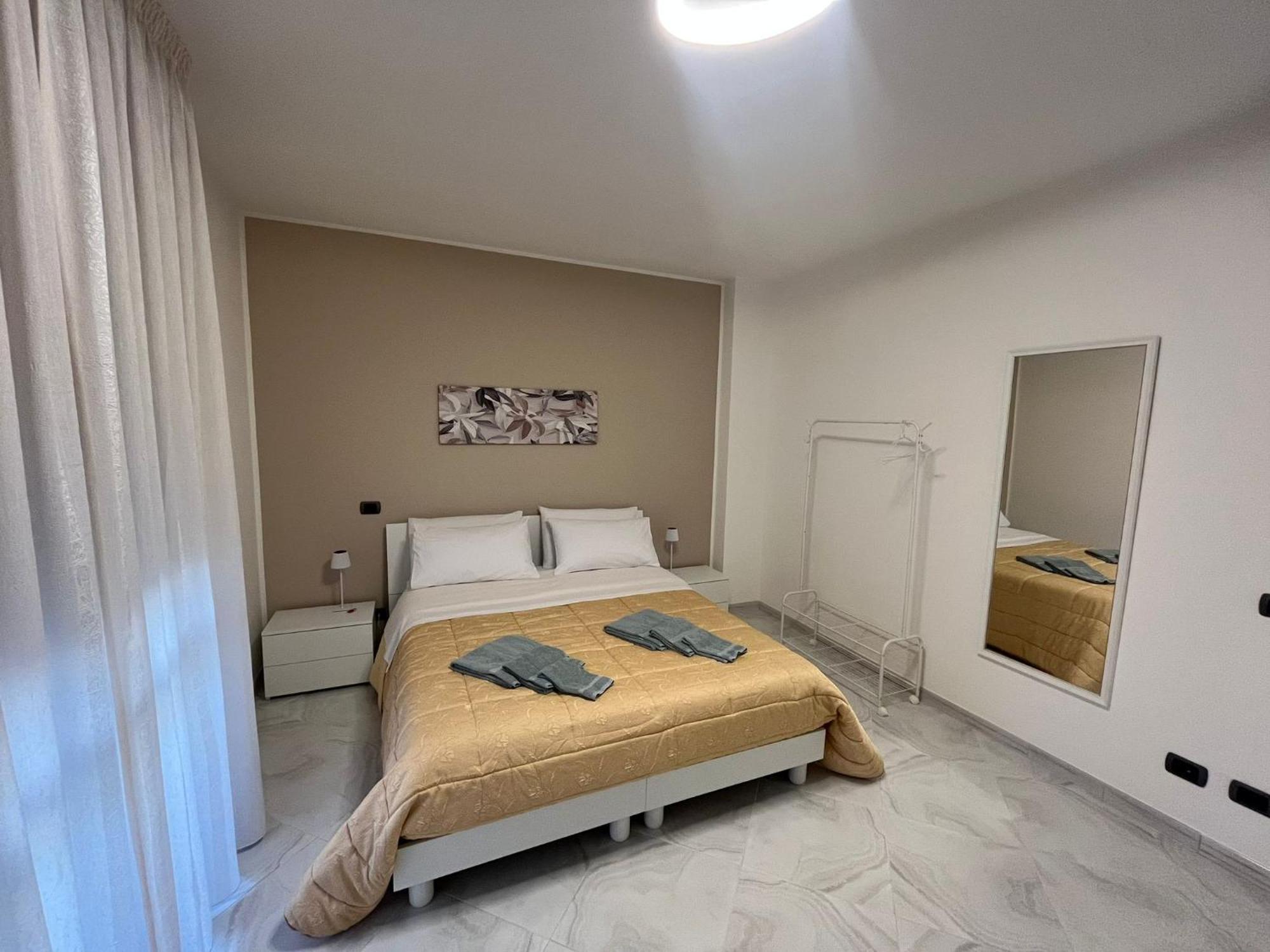 Apartamento A Casa Di Chiara Lecce Exterior foto